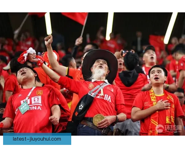 中国男足世预赛生死战惊险取胜新加坡展现不屈斗志